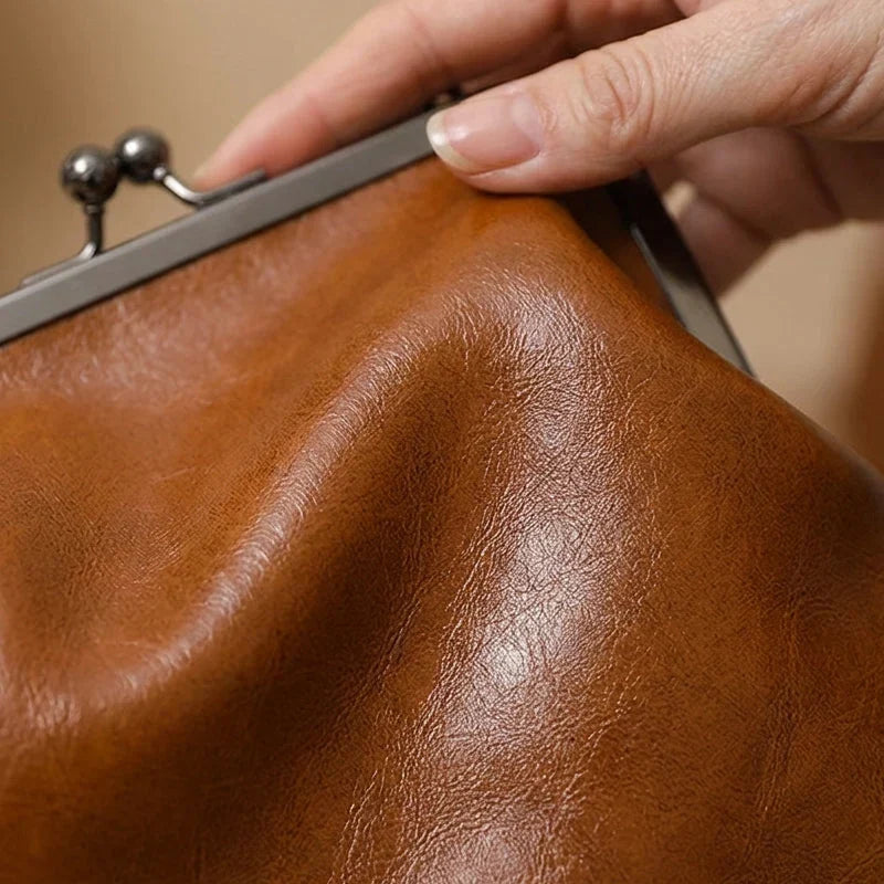 Alicia — Vintage Muschel-Umhängetasche | 50% RABATT