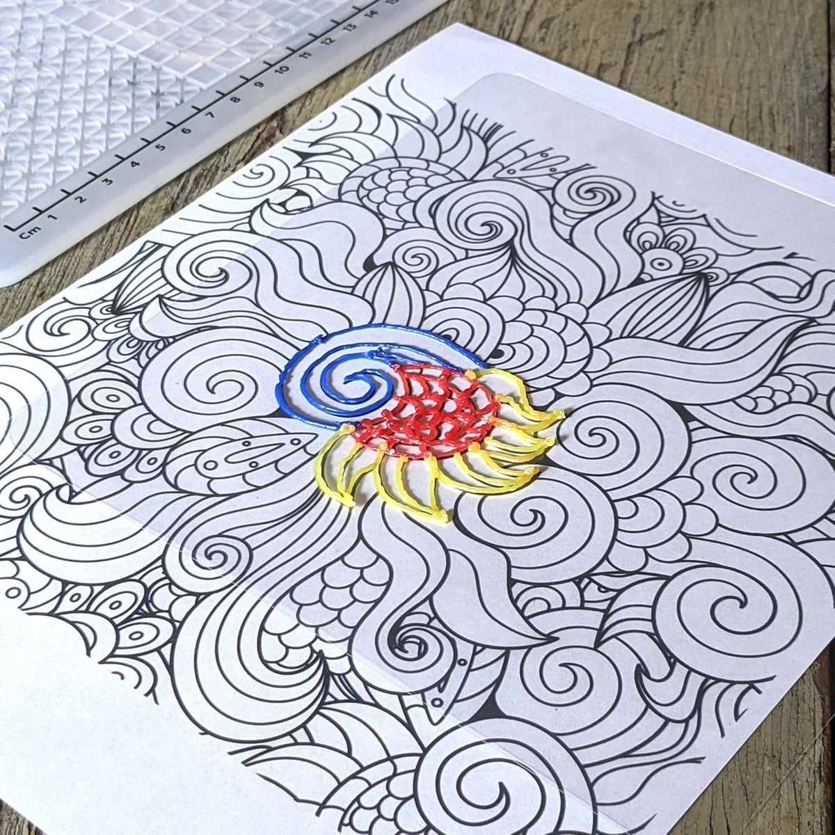 Mit dem 3D-Druckstift gezeichnetes Mandala-Muster