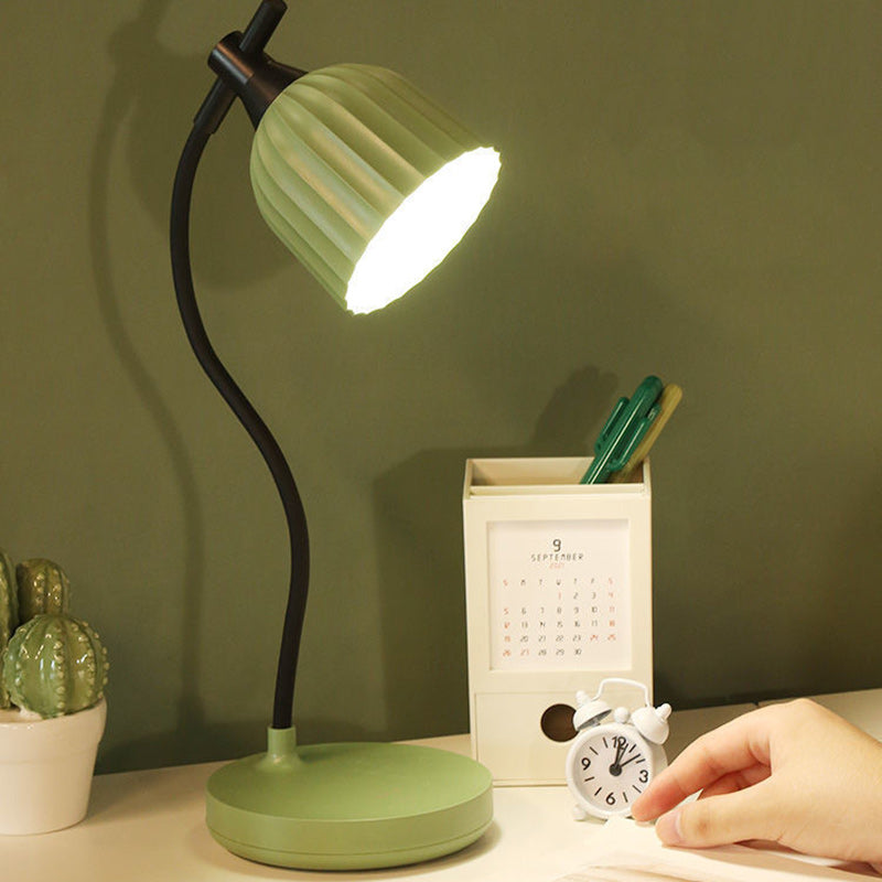 LED-Schreibtischlampe Grün Seitenansicht
