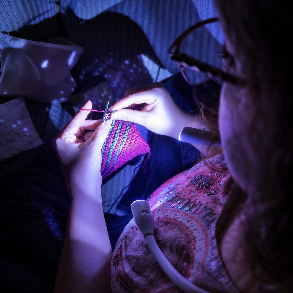LED Nackenlampe mit 3 Lichtfarben und USB C Aufladung