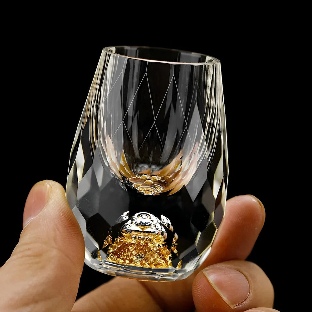 Kristallglas mit Goldflocken
