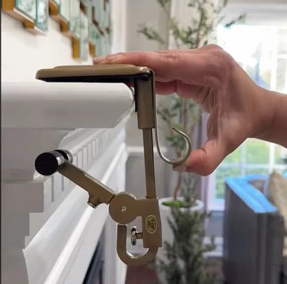Kamin-Strumpfhalter golden