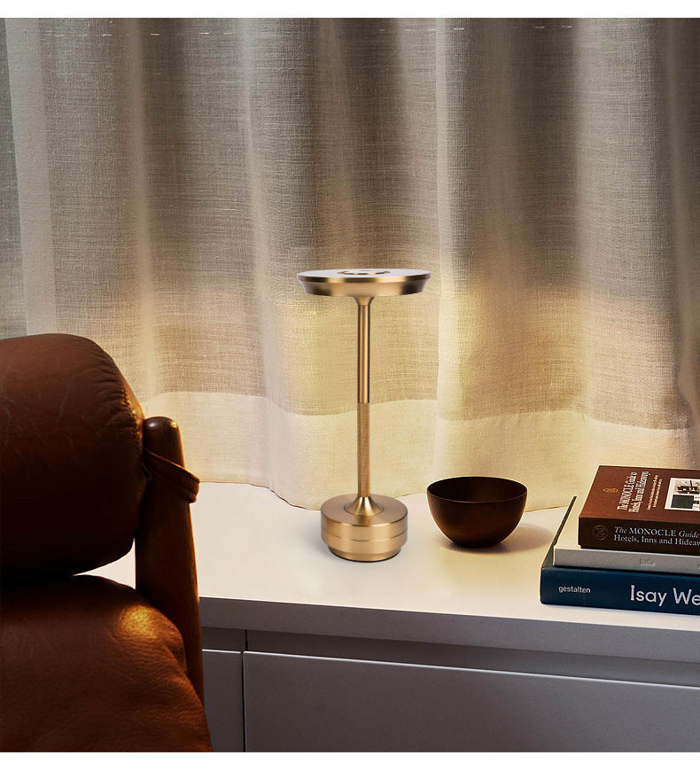 Kabellose Tischlampe für Bar und Wohnbereich