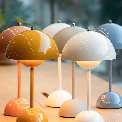 LED-Tischlampe Lumora | Dimmbar in 3 Stufen | USB-Aufladbar | Skandinavisches Design