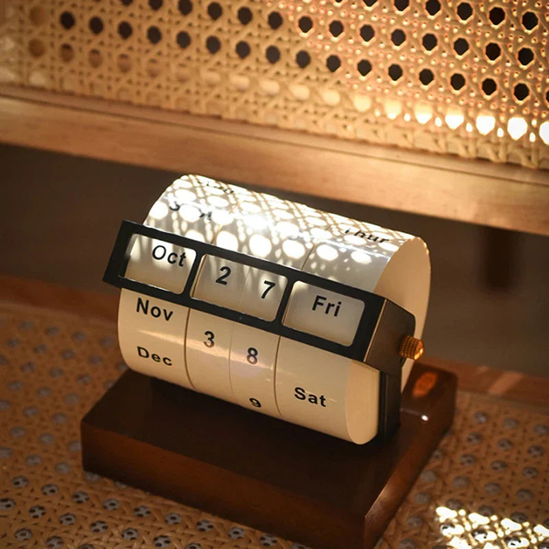RetroTurn™ – Mid-Century Drehbarer Perpetual-Schreibtischkalender