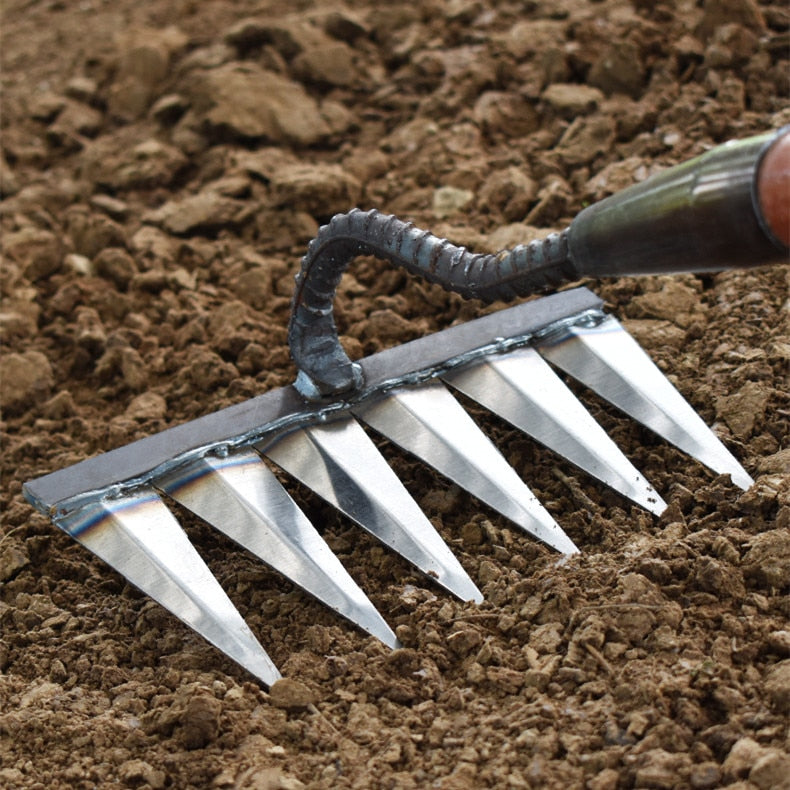 SoilMaster™ | Gartenhacke aus Kohlenstoffstahl – Scharfe Zinken für Jäten und Bodenlockerung