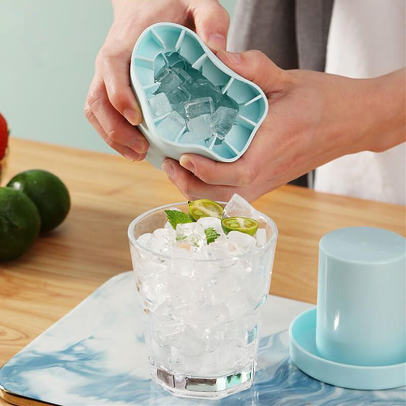 FrozenIce - Tragbarer Silikoneiswürfelbereiter mit Deckel