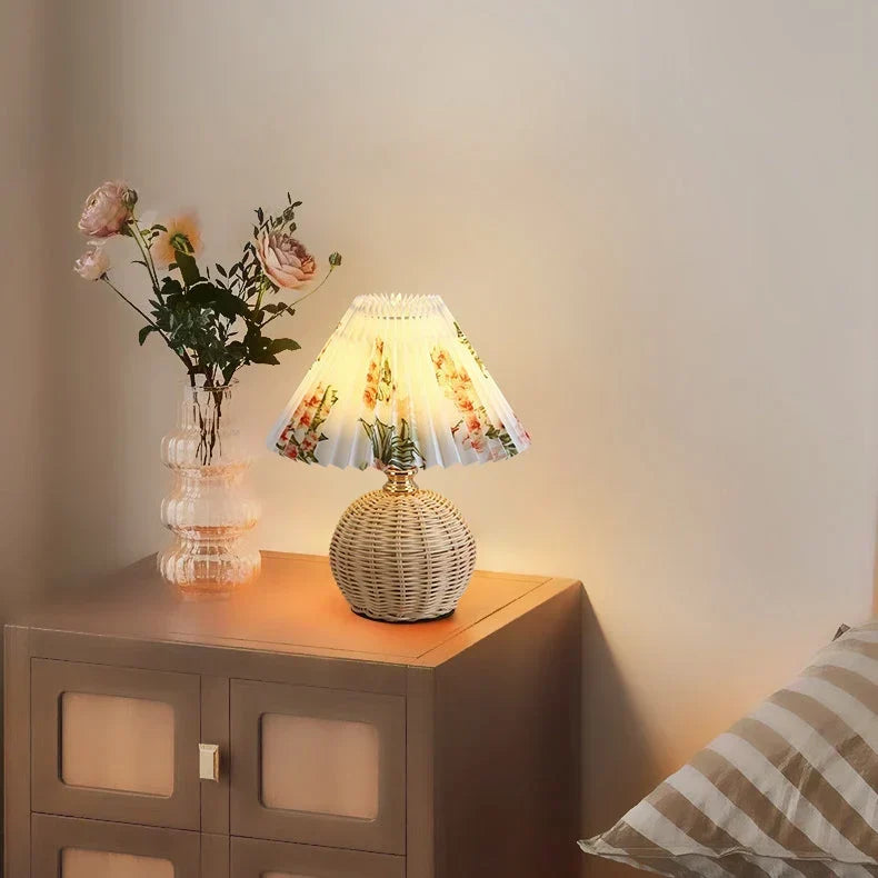 Tischlampe Rattansockel mit Blumenschirm