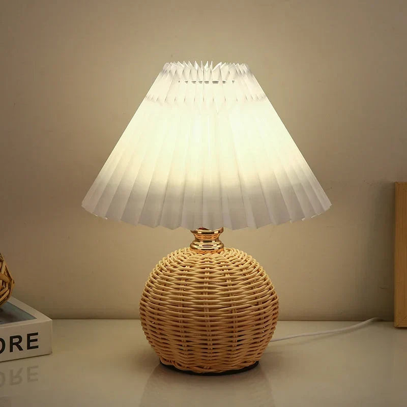 Tischlampe Rattansockel Weiß