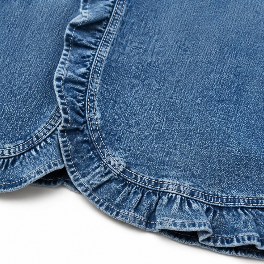 Maelyn™ – Feminine Jeansjacke mit Rüschen – Fällt weich, statt kastig zu sitzen