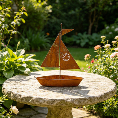 Seaborn Haven™ | Dekorativer Blumentopf im Segelboot-Design