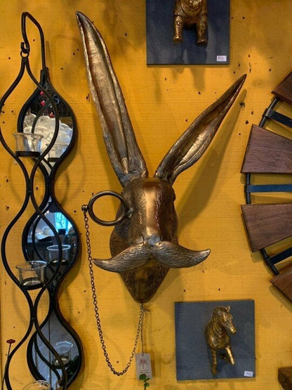Tierkopf-Wanddeko aus Kunstharz – handbemalt