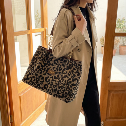 WildElegance™ | Leotard-Print Tote-Bag mit Goldketten-Detail