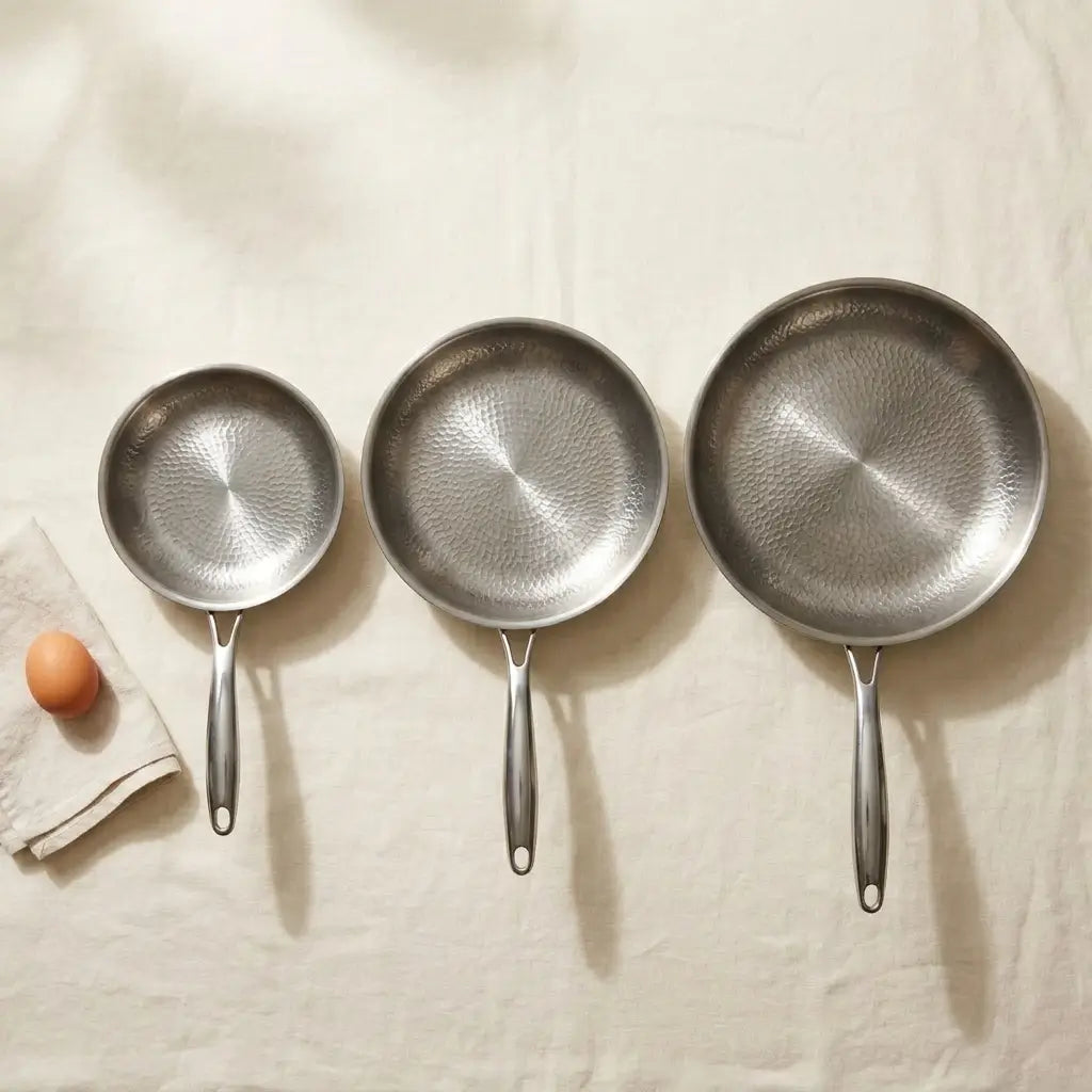 Pfannen in drei Größen