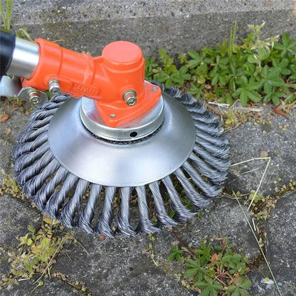 TurboTrimmer™ Unkrautbürste – Rasentrimmer-Aufsatz gegen Unkraut in Fugen