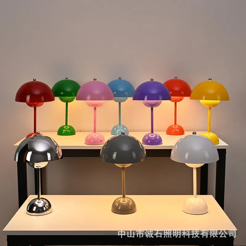 LED-Tischlampe Lumora | Dimmbar in 3 Stufen | USB-Aufladbar | Skandinavisches Design