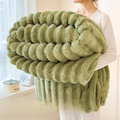 Flauschige Kuscheldecke aus Polyester | FluffyWrap™
