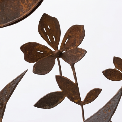 Rustikaler Gartenstecker mit Vogel- & Wildblumenmotiv aus Eisen – in 4 Größen (30–45 cm)
