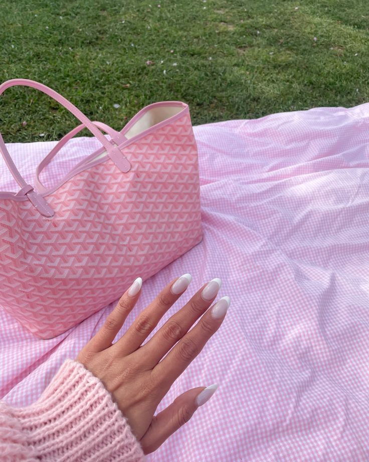 Damen Handtasche | Geräumige Schultertasche mit mehreren Fächern, Reißverschluss und verstellbarem Tragegurt