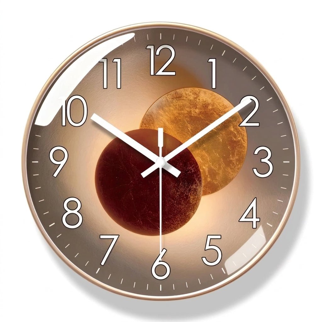 Runde Wanduhr mit dunklem Zifferblatt und 3D-Detail – Ansicht 8