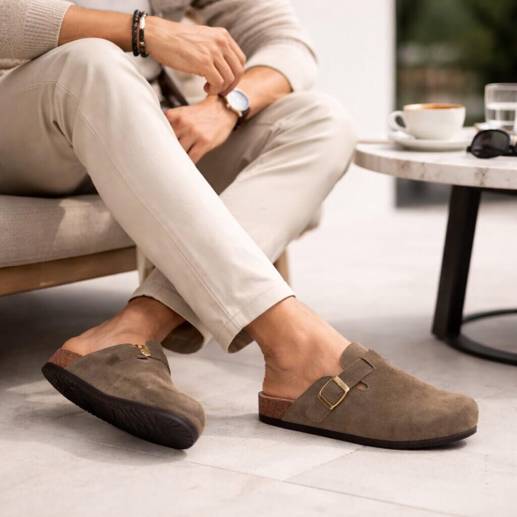 Orthopädische Hausschuhe für Damen & Herren | Clogs aus Wildleder | Pantoletten | Suedara