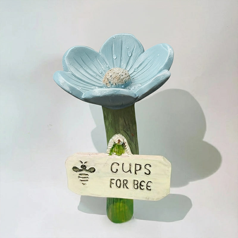 Bienen | Wasserstelle Gartenspieß in Blumenform