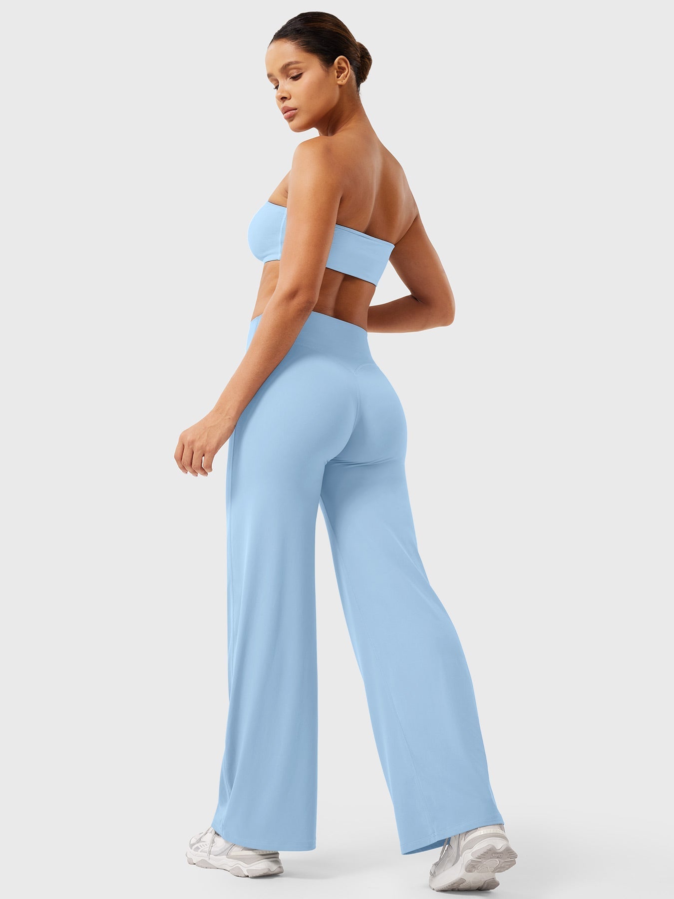 Yeoreo Eddiy | Figurformende Flared Leggings mit ultra bequemem Fit