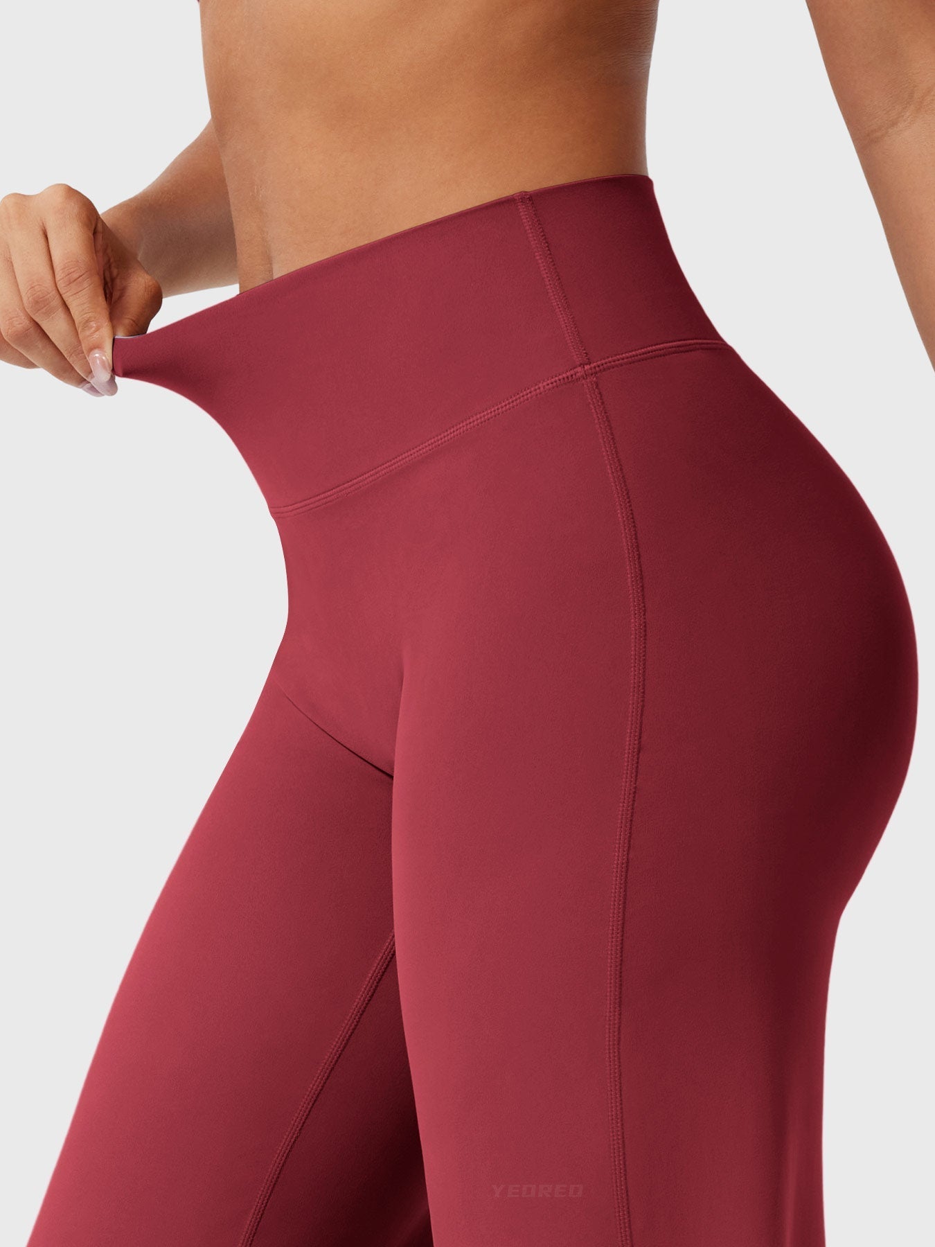 Yeoreo Eddiy | Figurformende Flared Leggings mit ultra bequemem Fit