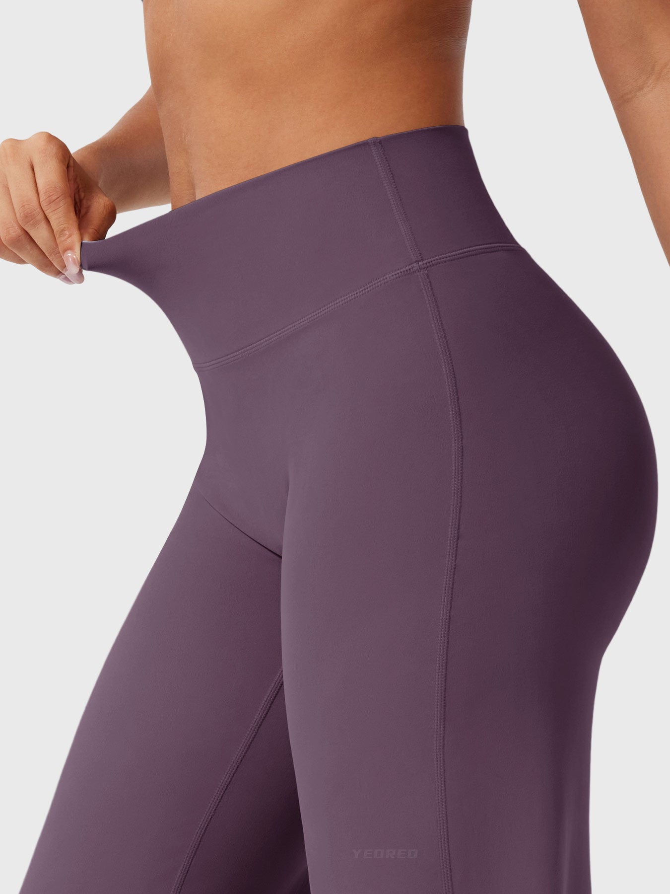Yeoreo Eddiy | Figurformende Flared Leggings mit ultra bequemem Fit