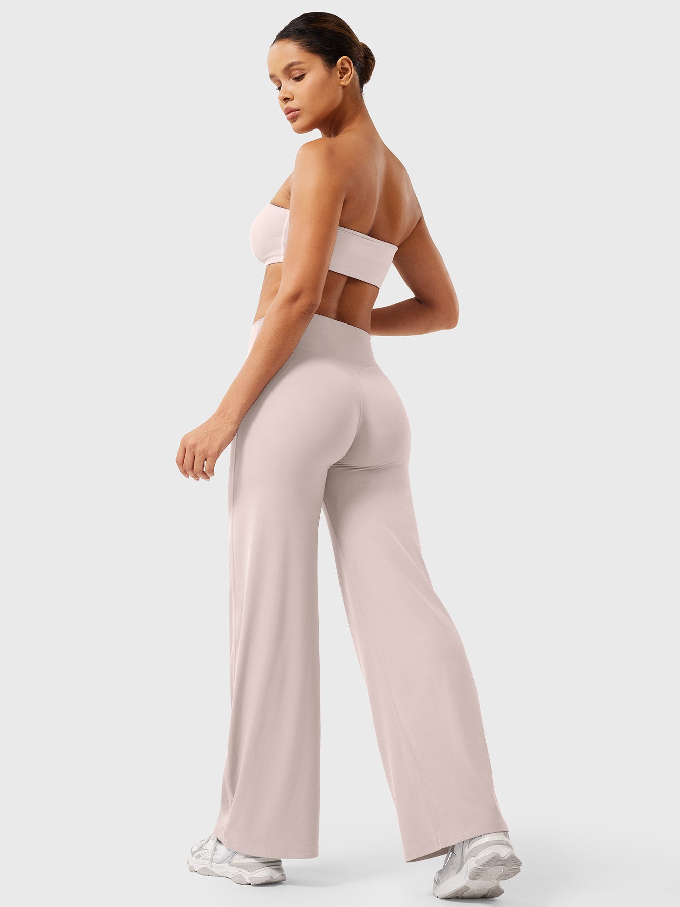 Yeoreo Eddiy | Figurformende Flared Leggings mit ultra bequemem Fit