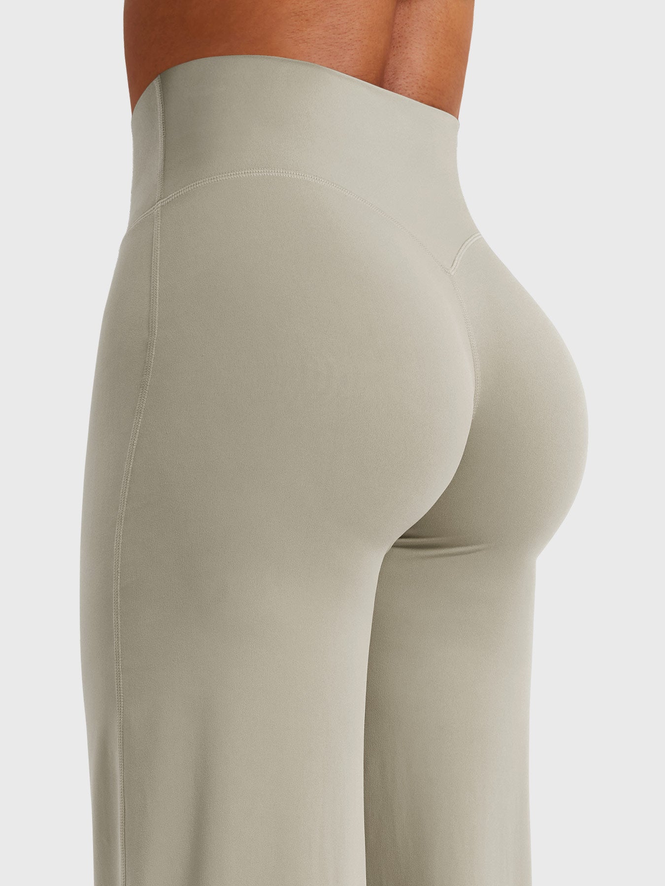 Yeoreo Eddiy | Figurformende Flared Leggings mit ultra bequemem Fit