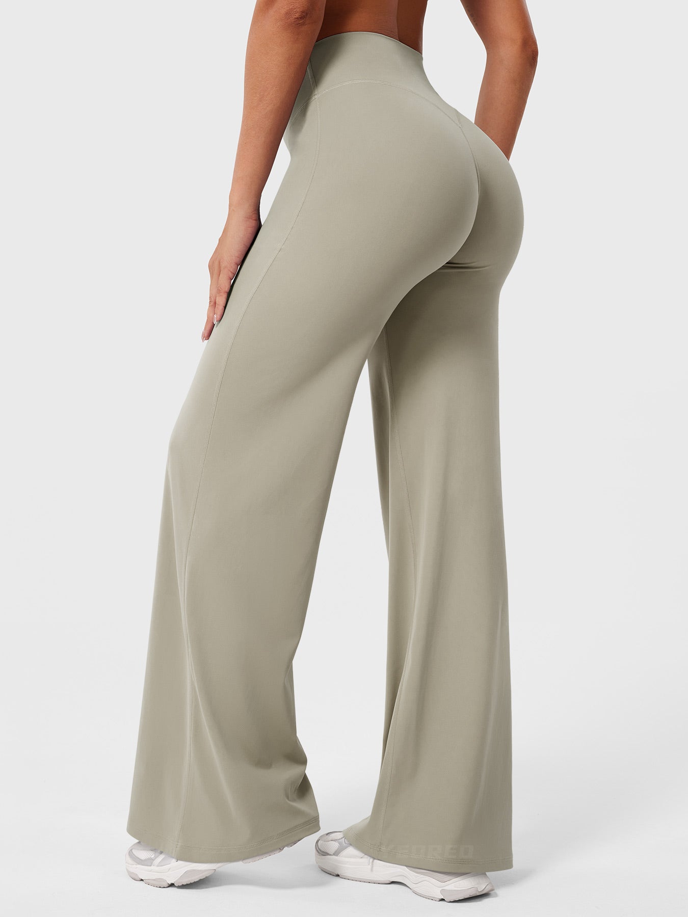 Yeoreo Eddiy | Figurformende Flared Leggings mit ultra bequemem Fit