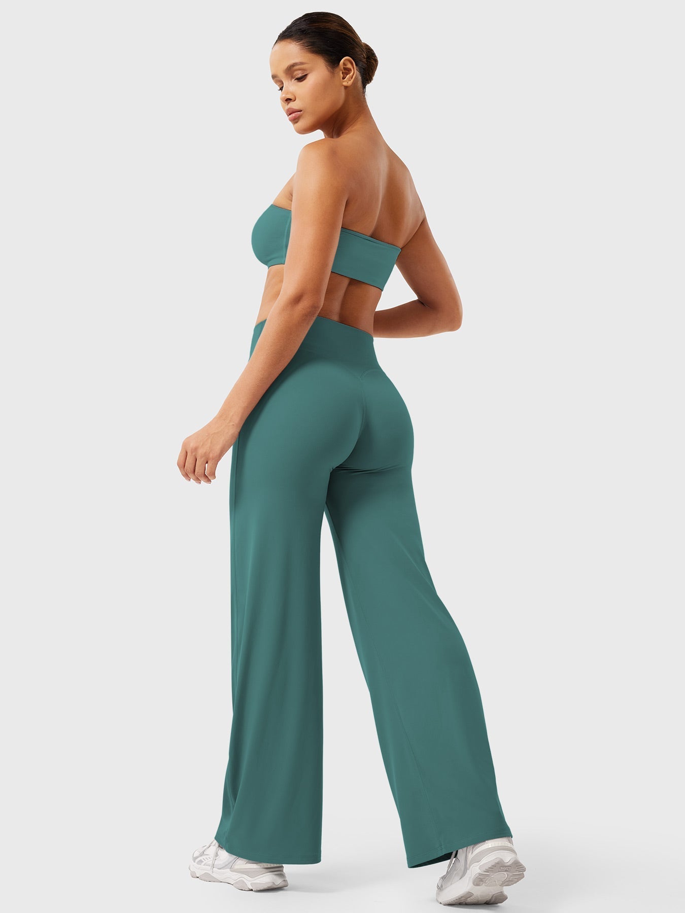 Yeoreo Eddiy | Figurformende Flared Leggings mit ultra bequemem Fit