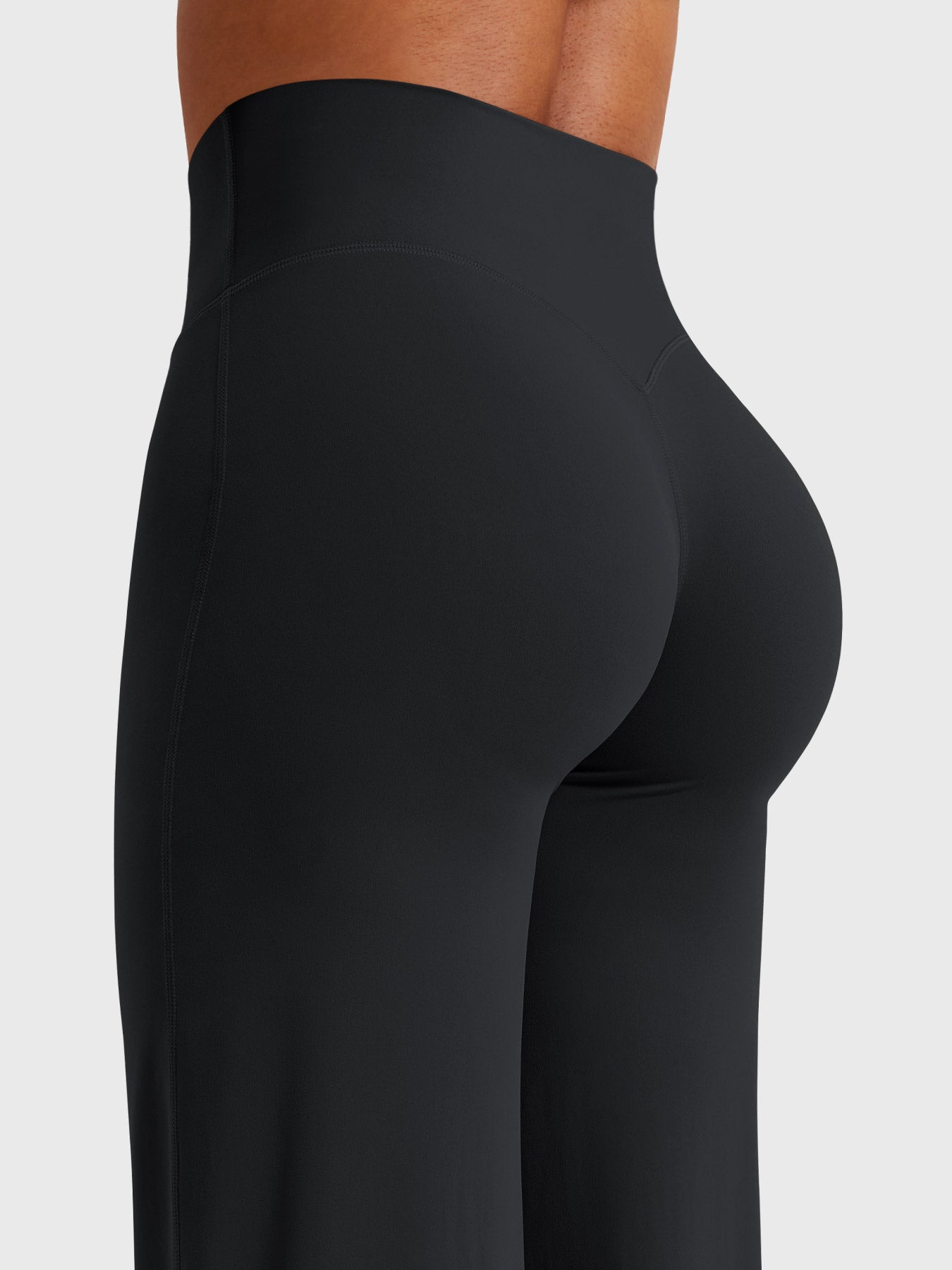 Yeoreo Eddiy | Figurformende Flared Leggings mit ultra bequemem Fit