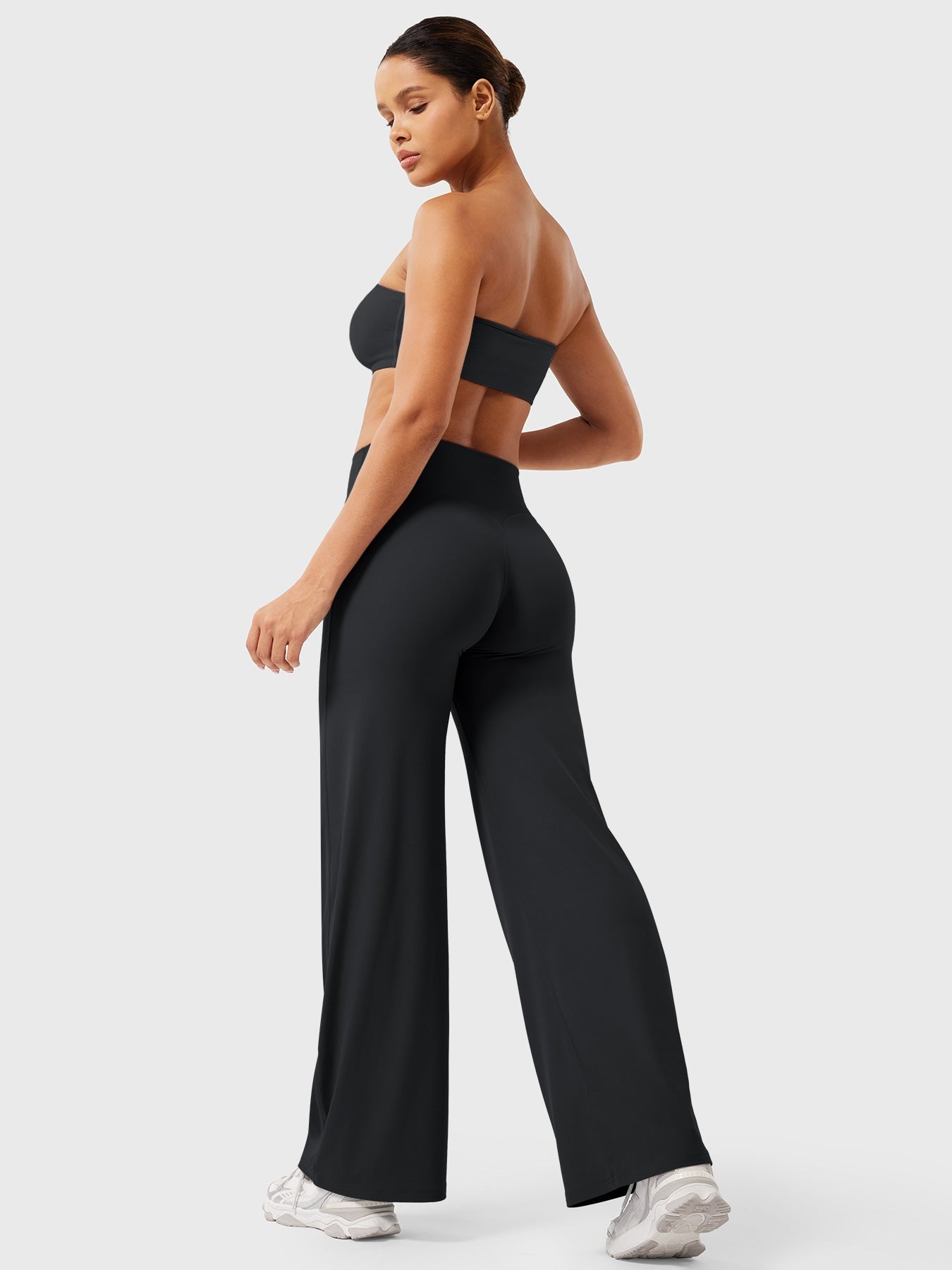 Yeoreo Eddiy | Figurformende Flared Leggings mit ultra bequemem Fit
